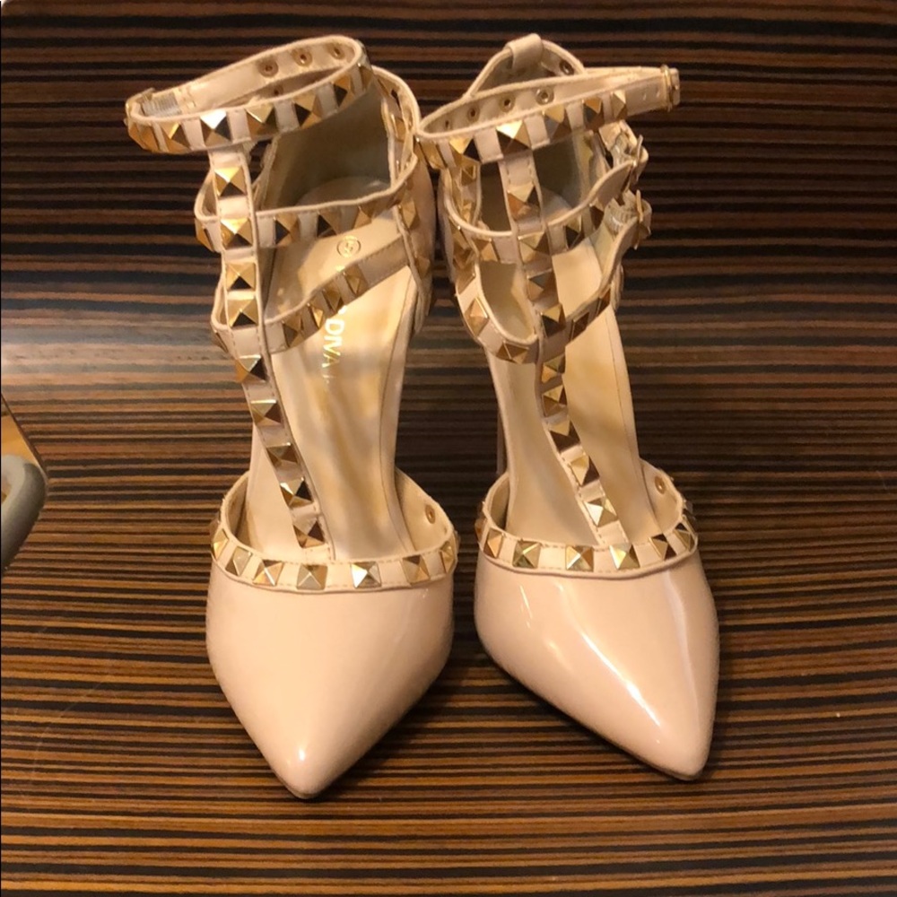 New Wild Diva Strappy Pumps Size 5